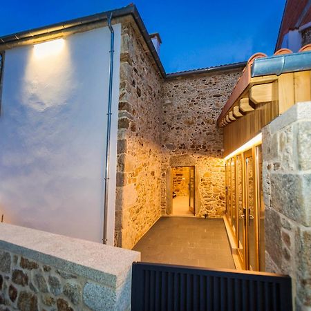 A De Lucia Hotel Quintáns Exterior photo